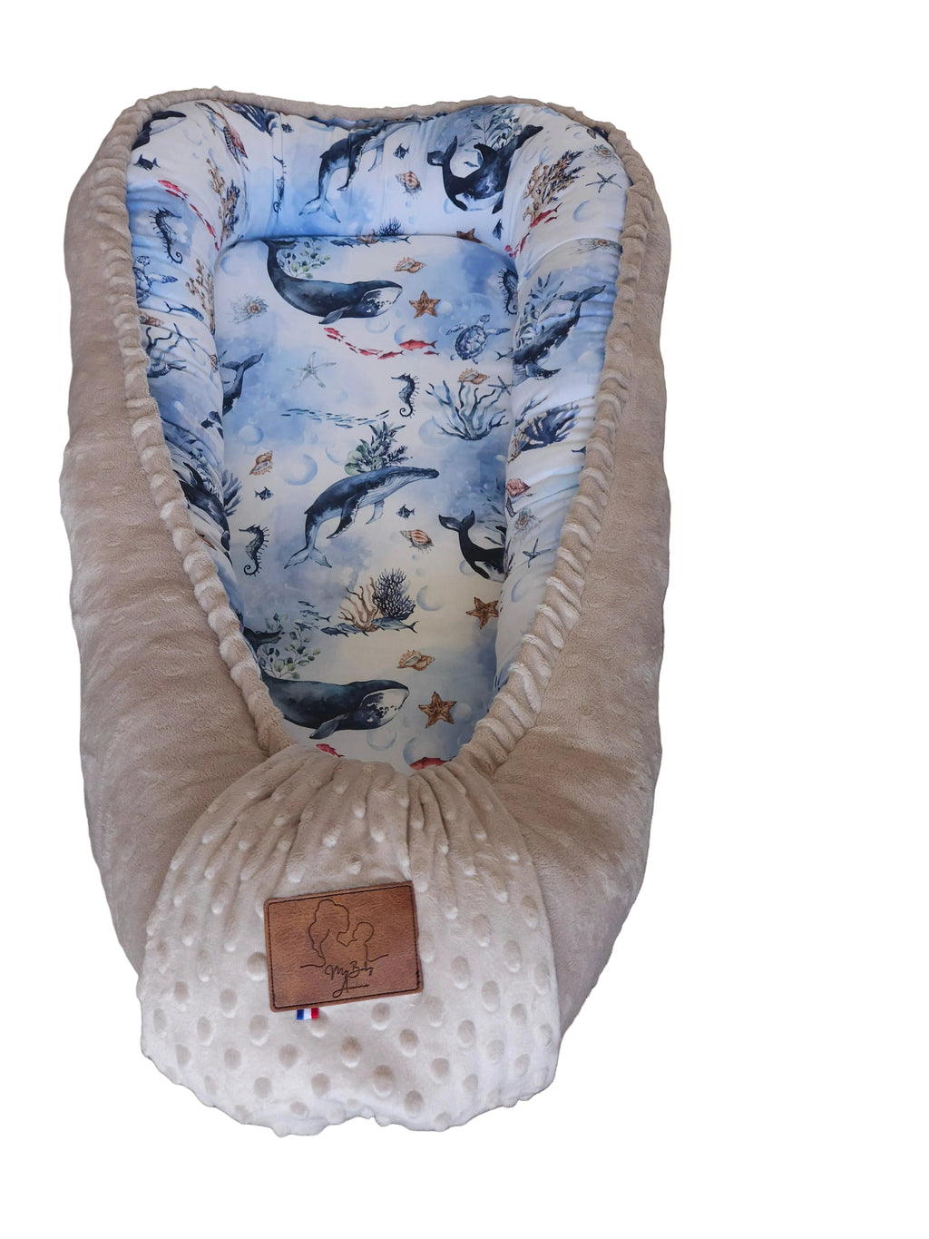 Réducteur de lit bébé personnalisé motif marin beige – My Baby Avenue
