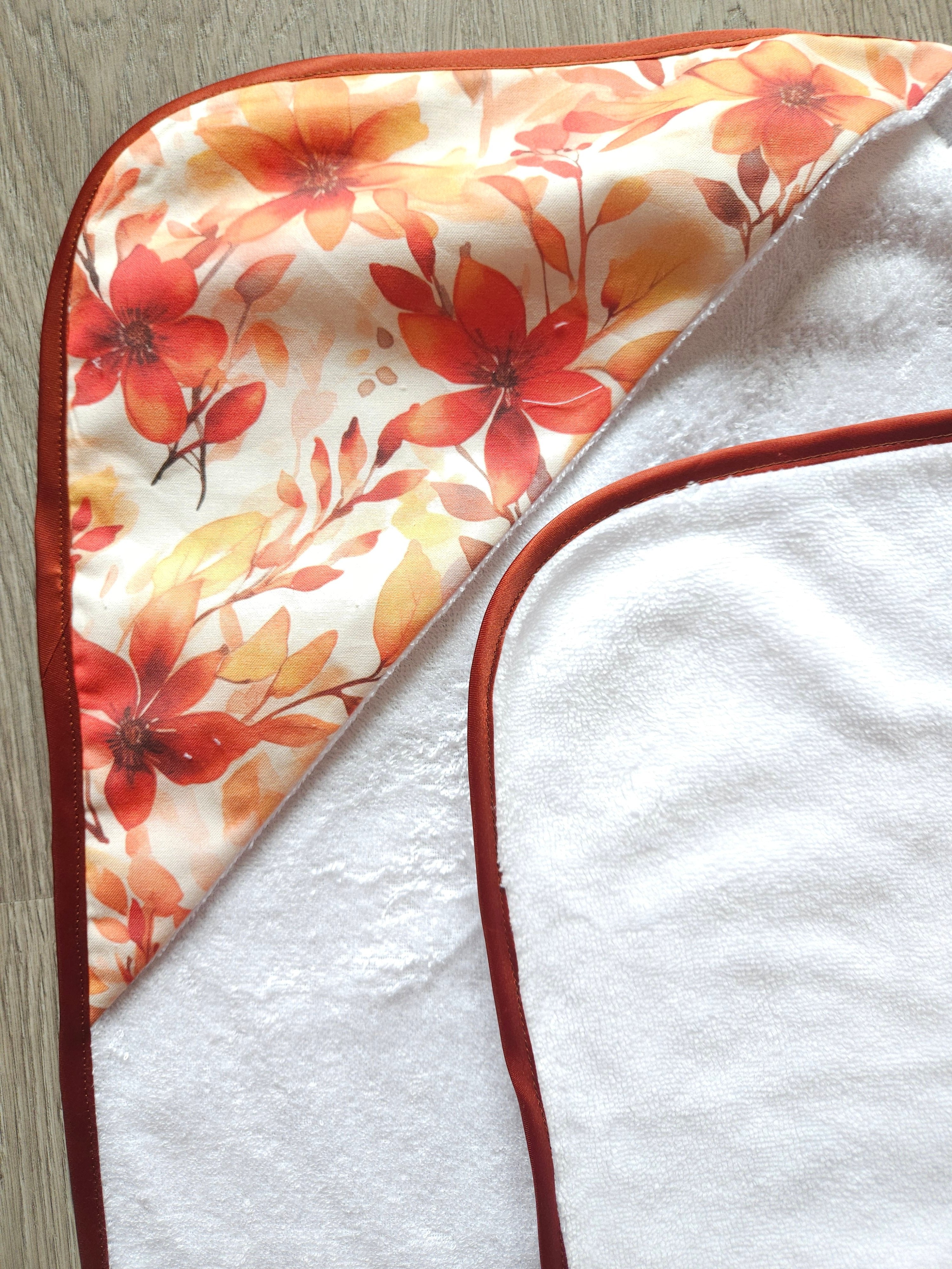 Cape de bain bébé Feuille d’automne My Baby Avenue