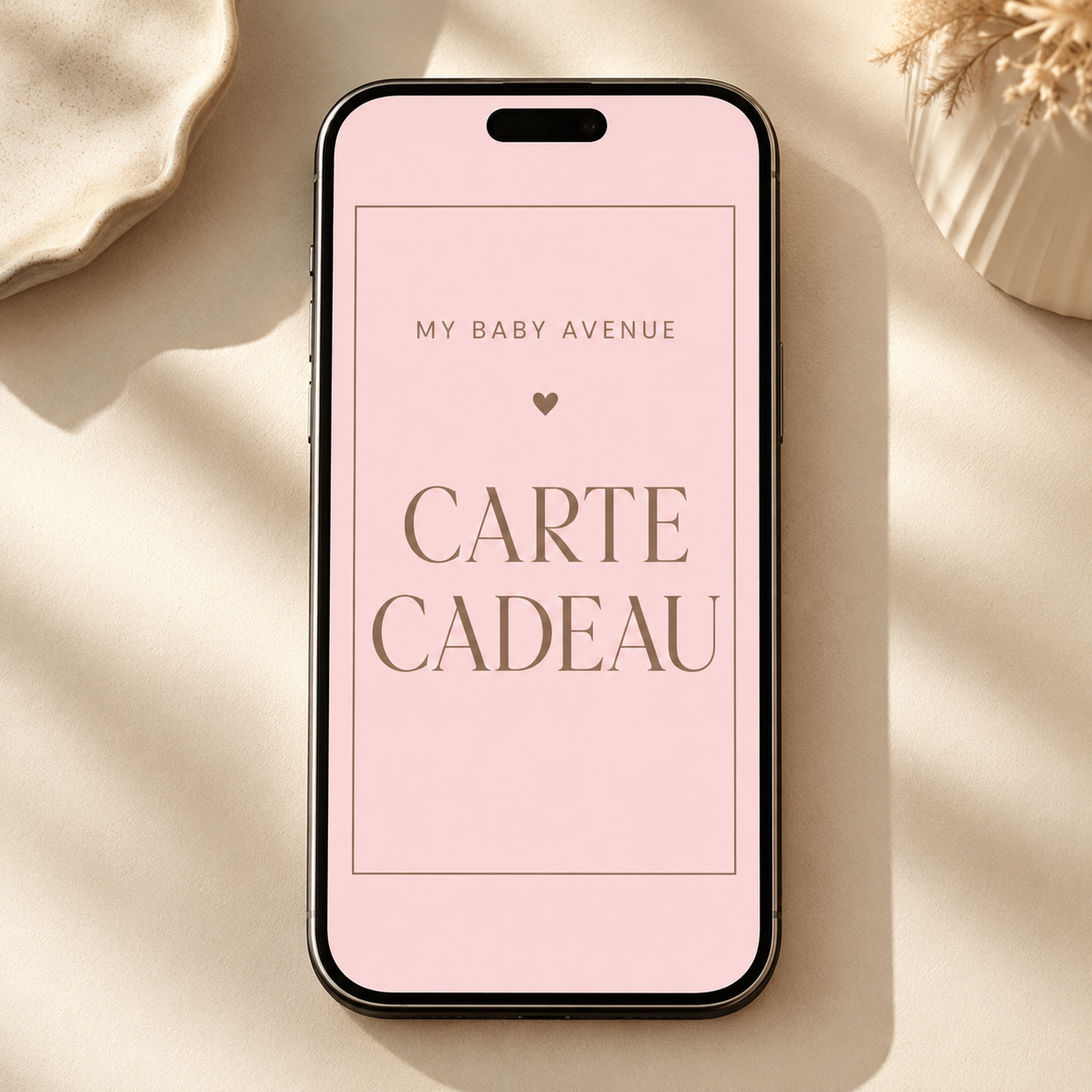 Carte cadeau numérique My Baby Avenue affichée sur téléphone