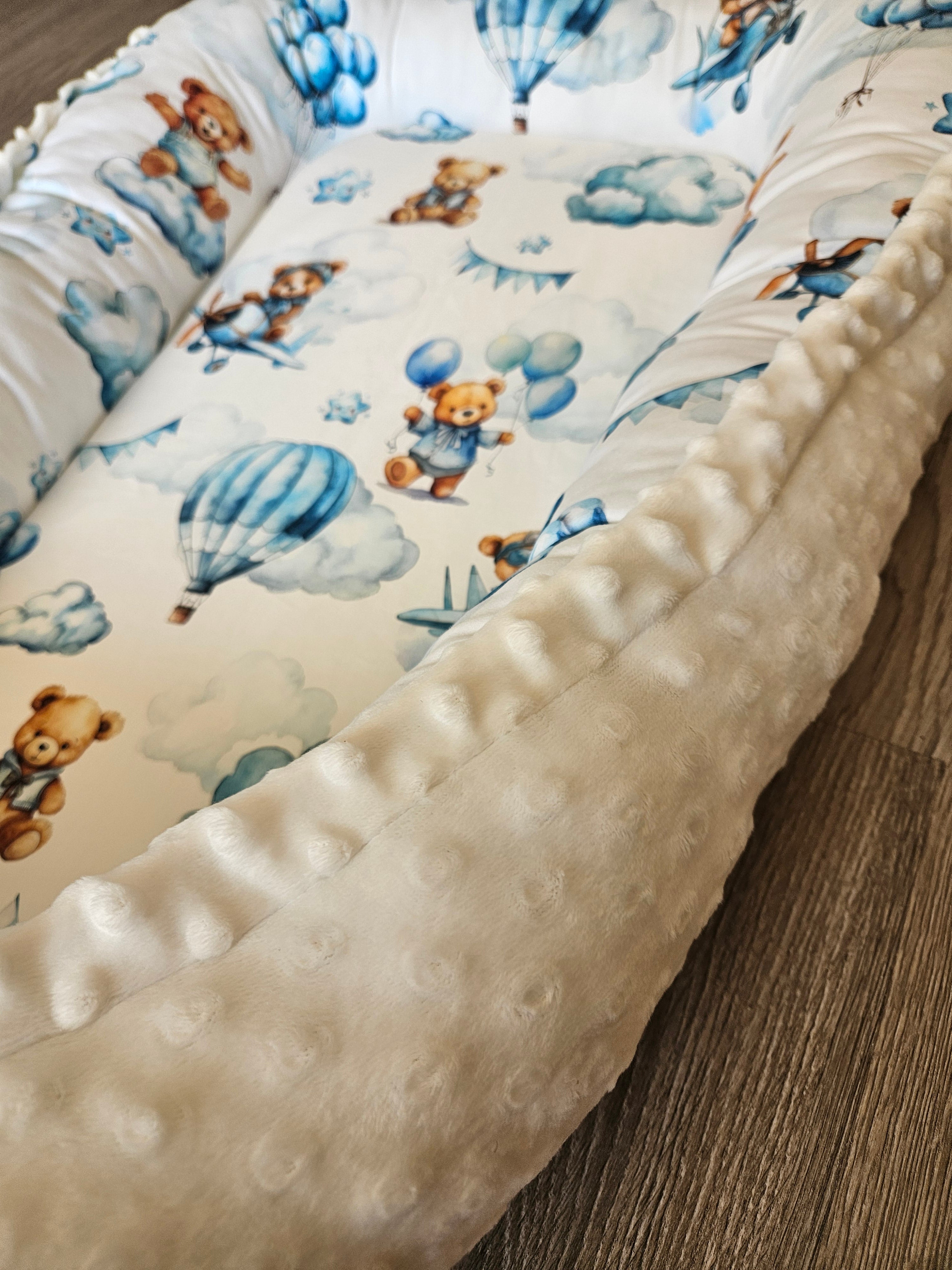 Réducteur de lit bébé motif Animaux de la forêt – détail – My Baby Avenue
