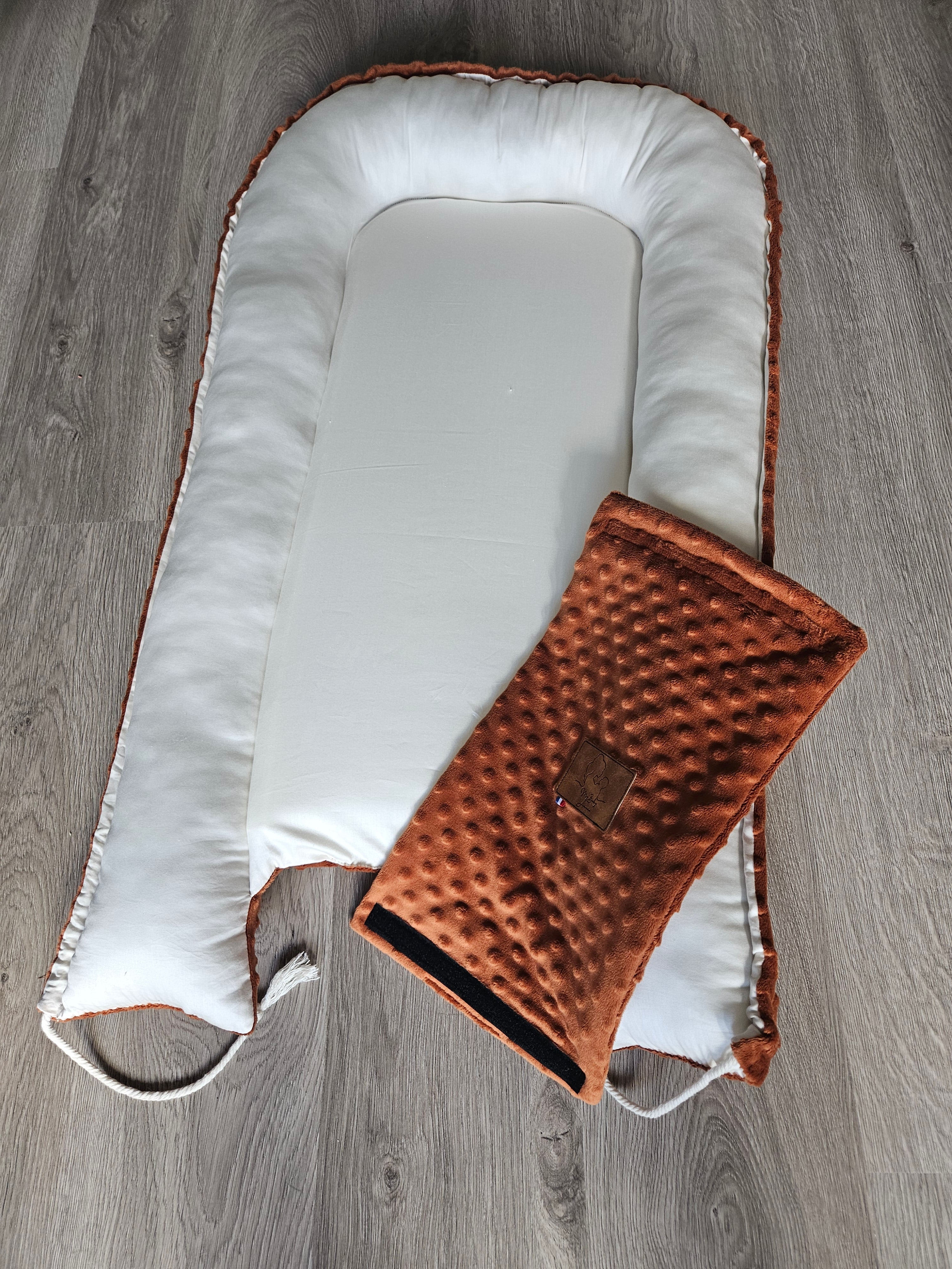 Réducteur de lit terracotta – Collection Essentiels – My Baby Avenue